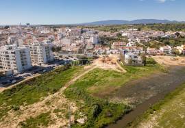 Set of 10 plots of land totaling an area of 5416 m2 for the construction of detached houses located in a new urbanization in Lagoa Set of 10 plots of land totaling an area of 5416 m2 for the construction of detached houses located in a new urbanization in Lagoa