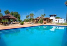 3 Bedroom Quinta with Annex & Pool for Sale near Moncarapacho, East Algarve.