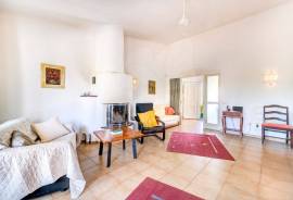 2 bedroom Countryside Villa for Sale in Moncarapacho, Eastern Algarve. 2 bedroom Countryside Villa for Sale in Moncarapacho, Eastern Algarve.