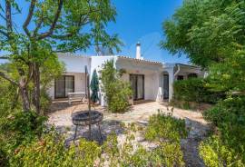 2 bedroom Countryside Villa for Sale in Moncarapacho, Eastern Algarve.