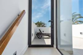 Luxurious Townhouse with Sea Views in Lagos Luxurious Townhouse with Sea Views in Lagos