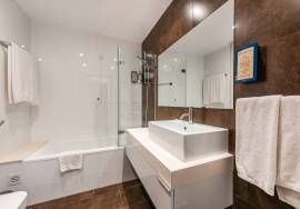 Luxurious Townhouse with Sea Views in Lagos Luxurious Townhouse with Sea Views in Lagos