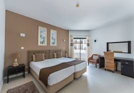 Luxurious Townhouse with Sea Views in Lagos Luxurious Townhouse with Sea Views in Lagos