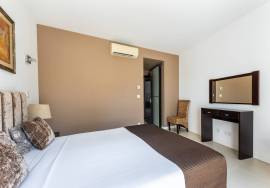 Luxurious Townhouse with Sea Views in Lagos Luxurious Townhouse with Sea Views in Lagos