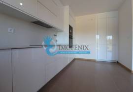 Exclusive 2+1 Bedroom Duplex House in Guia | Garage, Terrace and Pool