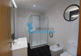 Exclusive 2+1 Bedroom Duplex House in Guia | Garage, Terrace and Pool