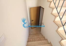 Exclusive 2+1 Bedroom Duplex House in Guia | Garage, Terrace and Pool