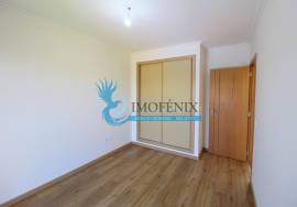 Exclusive 2+1 Bedroom Duplex House in Guia | Garage, Terrace and Pool