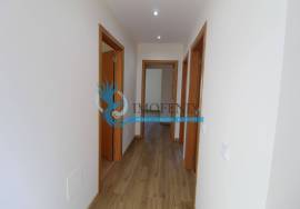 Exclusive 2+1 Bedroom Duplex House in Guia | Garage, Terrace and Pool