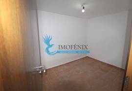 Exclusive 2+1 Bedroom Duplex House in Guia | Garage, Terrace and Pool