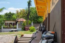 Large Commercial Building For Sale In May Pen Clarendon Jamacia Large Commercial Building For Sale In May Pen Clarendon Jamacia
