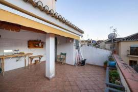 Excellent 2 Bed Home For Sale in Realejo Granada Spain