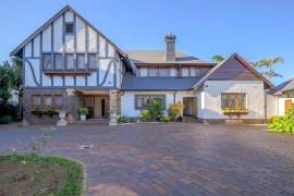 Luxury 9 bed Estate For Sale in Durban South Africa