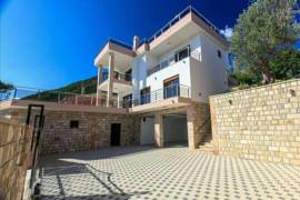 Luxury 5 Bed Villa For Sale in Susanj Bar Montenegro