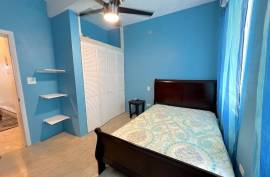 RH-290 Comfortable 3 bed 2 bath apartment, Carrot Bay