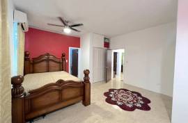 RH-290 Comfortable 3 bed 2 bath apartment, Carrot Bay