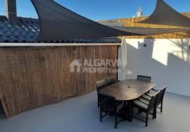 Furnished 3-Bedroom Single-Story Villa with Annex and Roof Terrace near Faro
