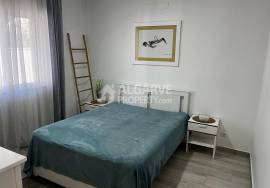 Furnished 3-Bedroom Single-Story Villa with Annex and Roof Terrace near Faro