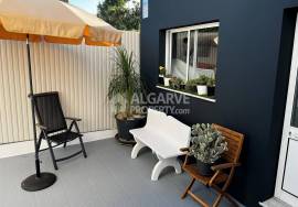 Furnished 3-Bedroom Single-Story Villa with Annex and Roof Terrace near Faro