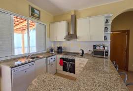 3 bedroom villa in Campo de Baixo – A few minutes from the beach 3 bedroom villa in Campo de Baixo – A few minutes from the beach