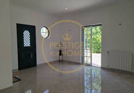 2 bedroom villa, close to the center of Faro