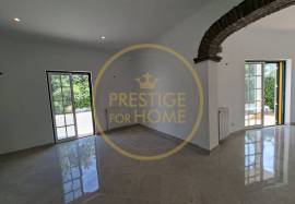 2 bedroom villa, close to the center of Faro