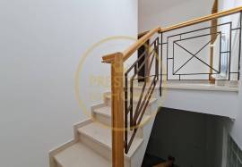 2 bedroom villa, close to the center of Faro