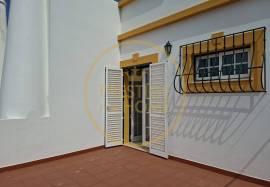 2 bedroom villa, close to the center of Faro