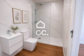 Fully renovated 2 bedroom apartment in the Bristol Building, Avenida da Boavista Fully renovated 2 bedroom apartment in the Bristol Building, Avenida da Boavista