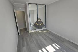 4-Bed Apartment with Roof Terrace 4-Bed Apartment with Roof Terrace