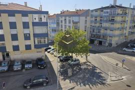 4-Bed Apartment with Roof Terrace 4-Bed Apartment with Roof Terrace