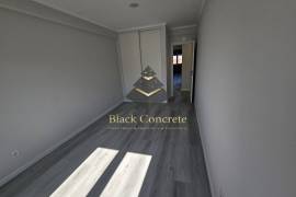 4-Bed Apartment with Roof Terrace 4-Bed Apartment with Roof Terrace