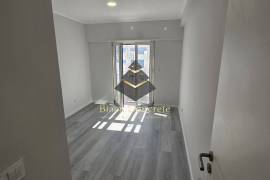 4-Bed Apartment with Roof Terrace 4-Bed Apartment with Roof Terrace