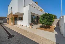 Tavira – Contemporary 3-bedroom semi-detached villa with lift, pool and sea views Tavira – Contemporary 3-bedroom semi-detached villa with lift, pool and sea views
