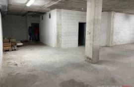 Great opportunity: 240 m² garage in the basement of the building Great opportunity: 240 m² garage in the basement of the building