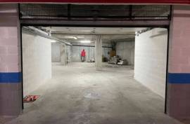 Great opportunity: 240 m² garage in the basement of the building Great opportunity: 240 m² garage in the basement of the building