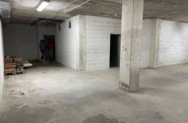 Great opportunity: 240 m² garage in the basement of the building Great opportunity: 240 m² garage in the basement of the building