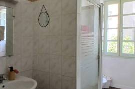 A Delightful, Fully Renovated Village House Offering 116 M2 Of Living Space With 3 Bedrooms, Combining Comfort And Authenticity.