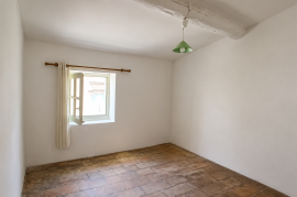 A Delightful, Fully Renovated Village House Offering 116 M2 Of Living Space With 3 Bedrooms, Combining Comfort And Authenticity.