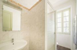A Delightful, Fully Renovated Village House Offering 116 M2 Of Living Space With 3 Bedrooms, Combining Comfort And Authenticity.