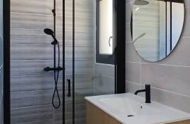 Brand New Single Storey Villa With 2 Ensuite Bedrooms And A Garage On A Beautifully Landscaped 260 M2 Plot. Brand New Single Storey Villa With 2 Ensuite Bedrooms And A Garage On A Beautifully Landscaped 260 M2 Plot.