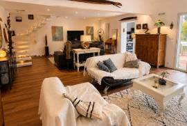 A Beautiful, Fully Renovated Village House With 4 Bedrooms Set On 306 M2 Of Land With A Swimming Pool. A Beautiful, Fully Renovated Village House With 4 Bedrooms Set On 306 M2 Of Land With A Swimming Pool.