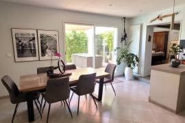 A Beautiful, Fully Renovated Village House With 4 Bedrooms Set On 306 M2 Of Land With A Swimming Pool. A Beautiful, Fully Renovated Village House With 4 Bedrooms Set On 306 M2 Of Land With A Swimming Pool.