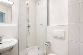 Vacant 3-Room Apartment with 2 Bathrooms, Balcony, Parking & Concierge Service in Prenzlauer Berg Vacant 3-Room Apartment with 2 Bathrooms, Balcony, Parking & Concierge Service in Prenzlauer Berg
