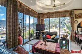 Excellent Value 2-Bed 100 m2 Sea View Apartment in Patong near Nanai Road
