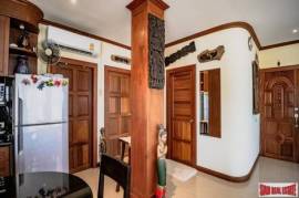 Excellent Value 2-Bed 100 m2 Sea View Apartment in Patong near Nanai Road