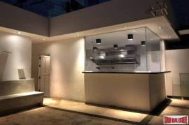 Two Storey House for Sale in a Excellent Hua Hin Business District Location
