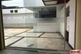Two Storey House for Sale in a Excellent Hua Hin Business District Location