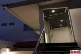 Two Storey House for Sale in a Excellent Hua Hin Business District Location
