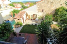 9 room, 244m2 Village house for sale in Cessenon sur orb - 295 000 € *